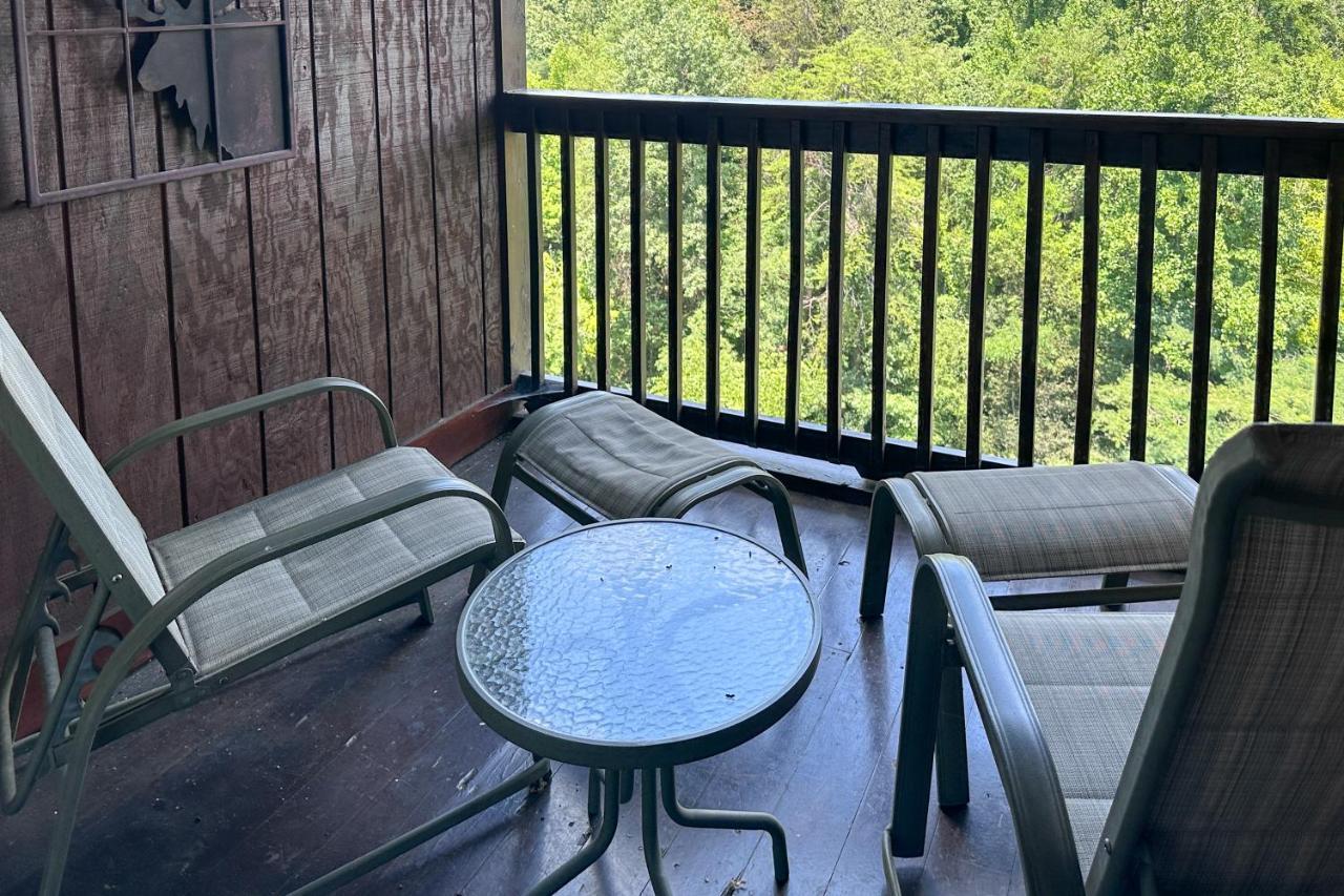Reindeer Hideaway Villa Pigeon Forge Exterior photo